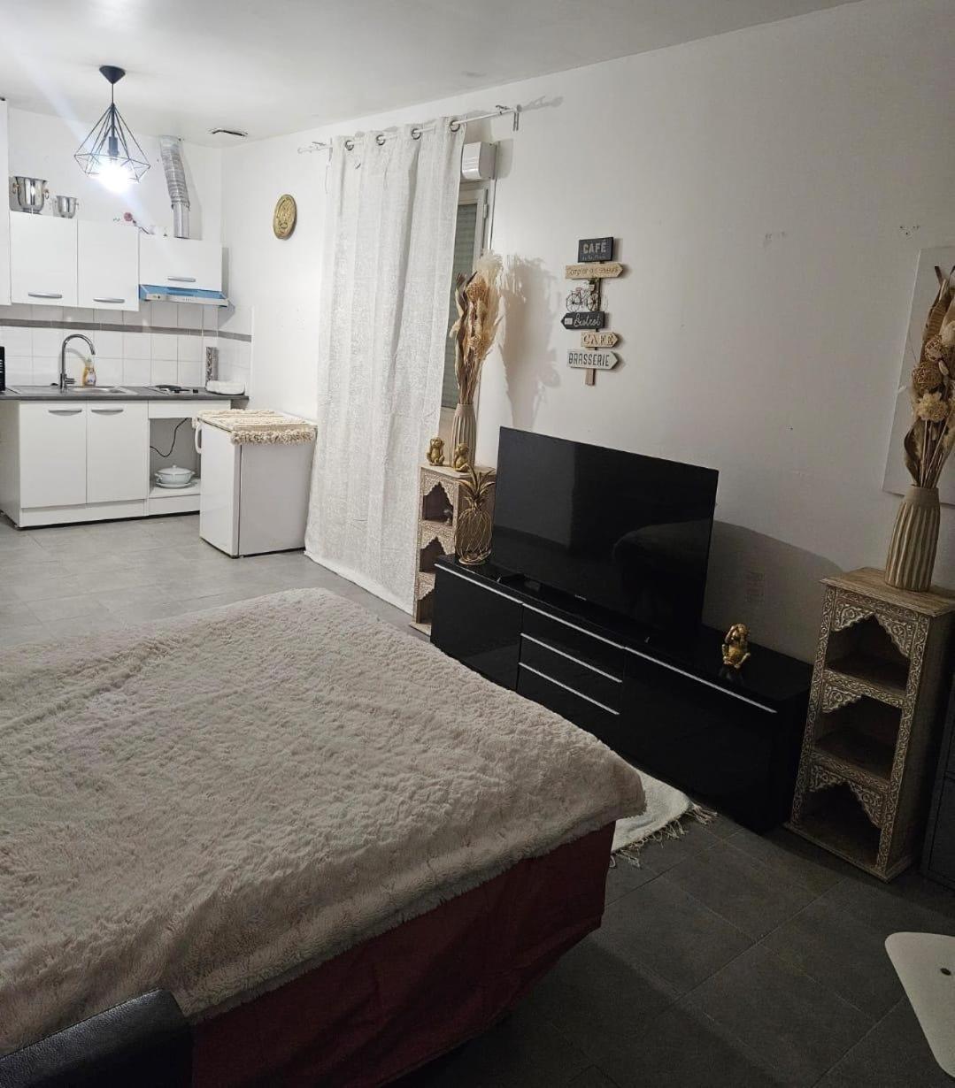 Studio A 2 Arret De Paris Pierrefitte-sur-Seine Eksteriør bilde